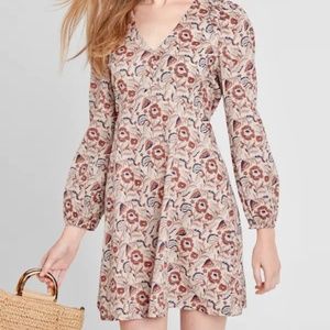🔥HOST PICK🔥Banana Republic Swing Shift Dress